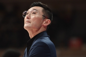 刘炜：我们要赢球 而不是一直输球 今年的夏天都要好好练