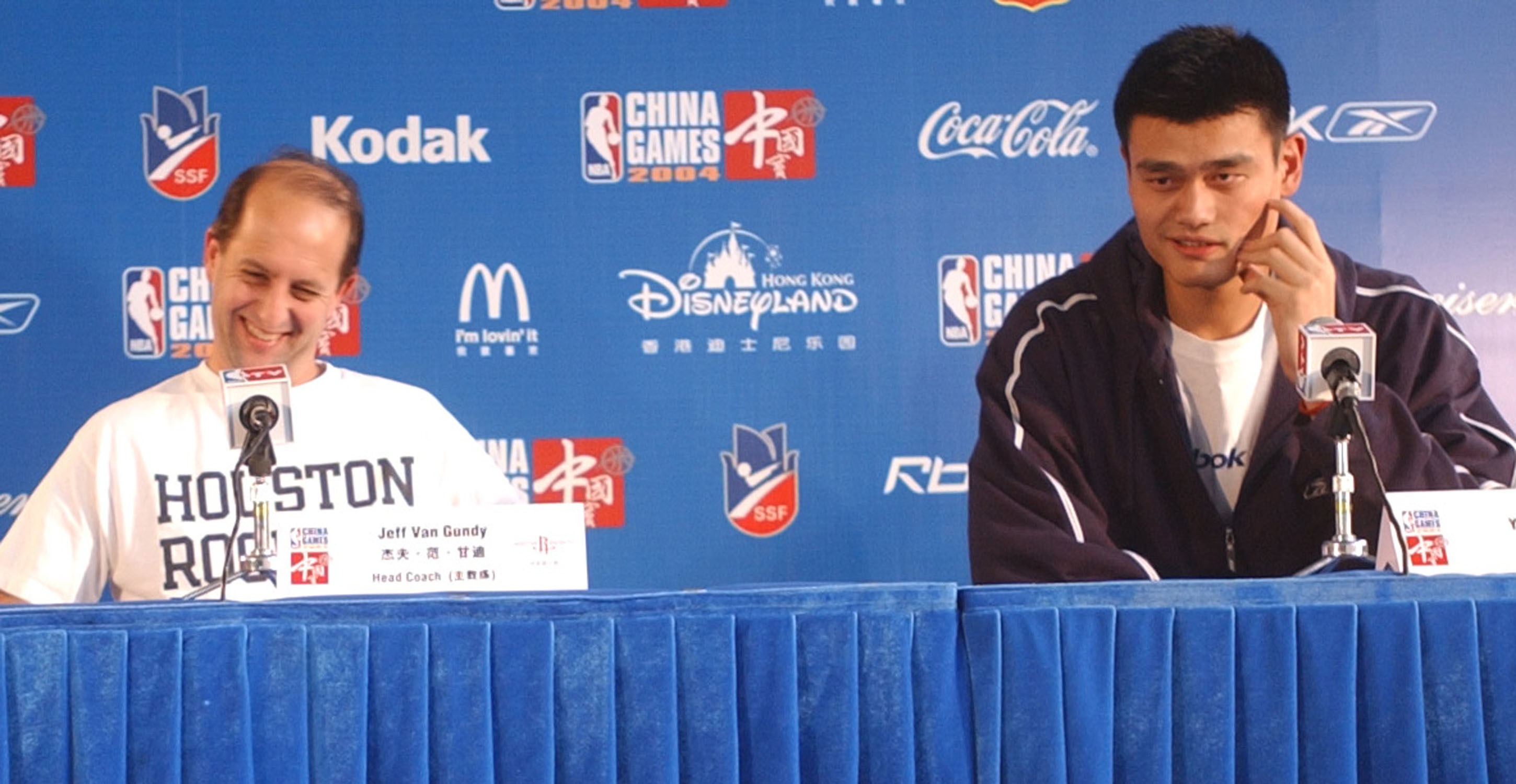 老猫：小范在火箭时进攻只磨阵地限制了我们发挥 管理也过于严格